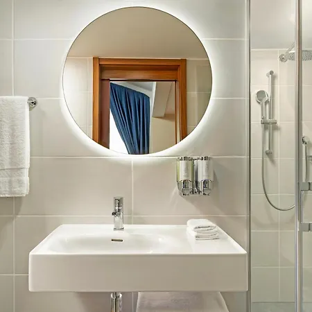 酒店 Hampton By Hilton Sisli 4*