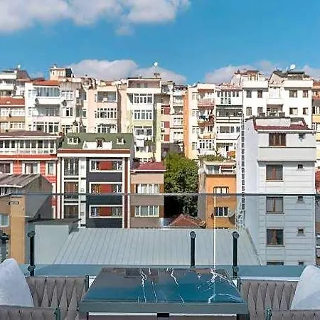 Hampton By Hilton Sisli 4*