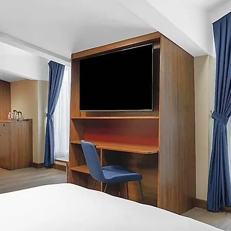 Otel Hampton By Hilton Sisli