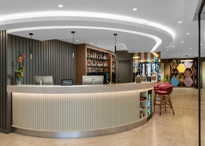 מלון Hampton By Hilton Sisli 4*