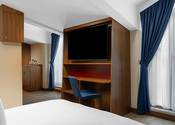 Hampton By Hilton Sisli מלון איסטמבול