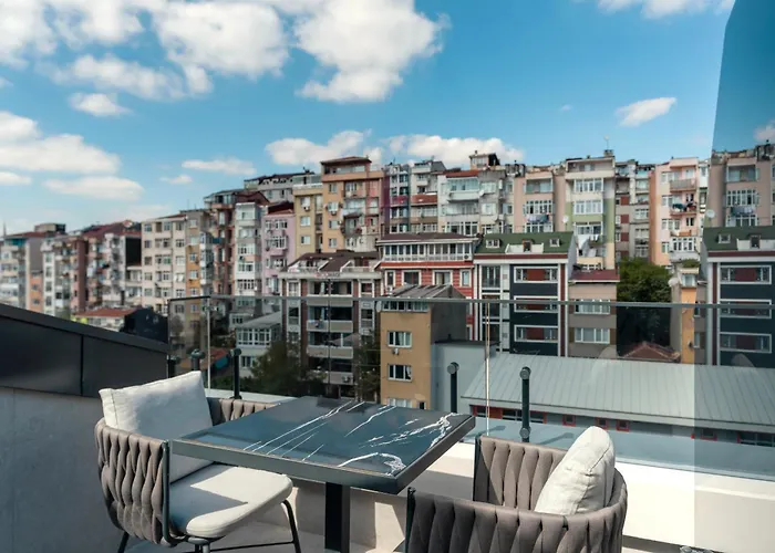 Hampton By Hilton Sisli מלון 4*