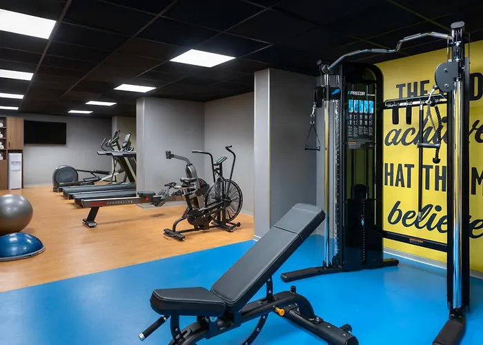 Hampton By Hilton Sisli מלון 4*