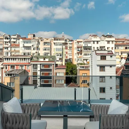 Hampton By Hilton Sisli 4*