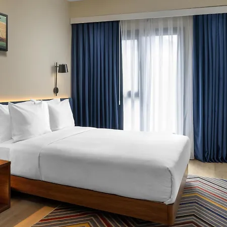 Hotel Hampton By Hilton Sisli 4*
