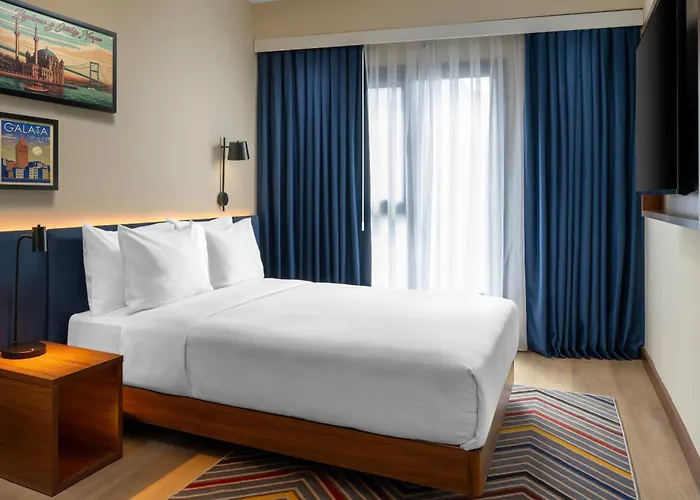 Hampton By Hilton Sisli فندق 4*